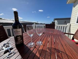 Stunning Woolacombe Seaview 3 Bedroom Caravan - 6