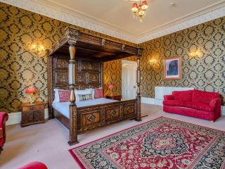 The Old Nunnery - Uk7122 - 1