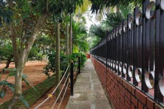 Rang Mahal StayJade Pvt Pool Garden Nelamangla - 4