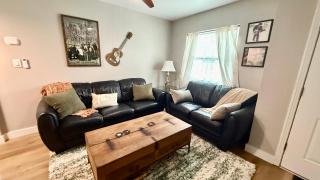Rare Find Walk to Downtown 1mi to Lake Game Room - 9
