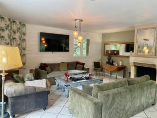 GÎTE LA TOURELLE AVEC PISCINE chauffée - 5 mn de la mer et Cabourg - 6