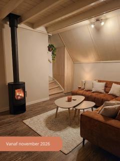Luxe vijverlodge met houtkachel aan viswater - Lodge Lomi - 1