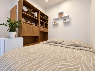 Free Parking - Green studio Apartment - private - ground floor - Near Center - Praga - 4