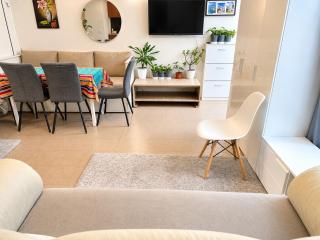 Free Parking - Green studio Apartment - private - ground floor - Near Center - Praga - 8