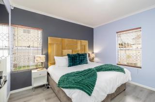 Blue Lily Haven Cape Town Self Catering Home - 9