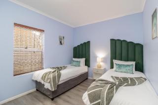 Blue Lily Haven Cape Town Self Catering Home - 7