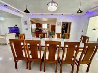 10BR Luxury Villa Private Pool - 3