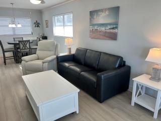 Aloha Kai Villa 32 - Let Your Beach Story Begin W&D - 0