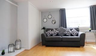 Seymour Townhouse by Serviced Living Liverpool - 1