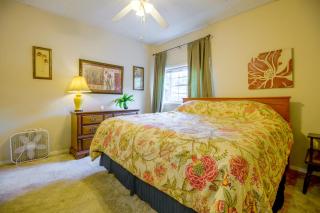 Patio, Fenced Yard! 2-Unit Stay Near UAFS - 1