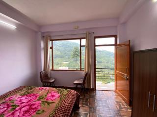 The Himalayan Kitchen Narkanda - Cafe & Rooms - 0
