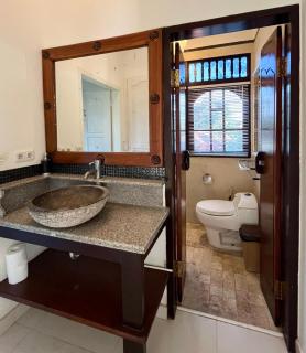Kuta Blue Lagoon Apartment 3 bedroom near beach and airport - 2