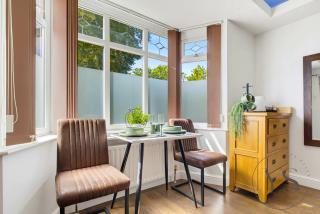 Studio Apartment with Free Parking & WiFi - 6