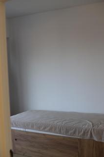 Apartament - 8