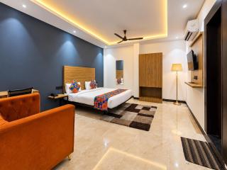 Hotel Golden Tulipz - 8
