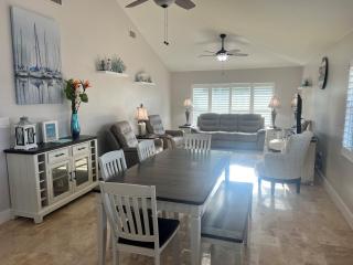 Aloha Kai Villa 22 - Life Is Better at the Beach W&D - 8