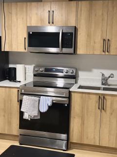 Chill Spot in SW Edmonton - 6
