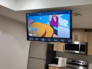 Chill Spot in SW Edmonton - 5