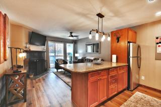 Mountain Views! Hot TubPool Walk to Lifts & Main1 - 3