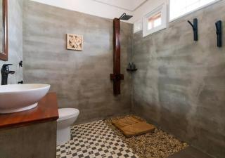 Luxury 5BR Tropical Villa with Private Pool - 7