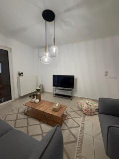 CASAvocado Newly Renovated 2BR Walk to Beach - 3