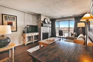 Top Floor Centrally Located Free Bus to Lifts - 5