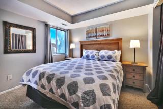 Top Floor Centrally Located Free Bus to Lifts - 4