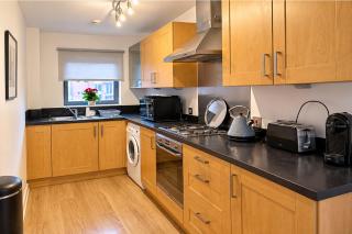 1-bed - Sleeps 4 - Parking - Central Location - 4