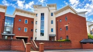 1-bed - Sleeps 4 - Parking - Central Location - 3