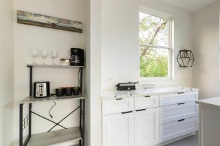 East Austin Tiny Home - 4 Mi to Dtwn! - 2