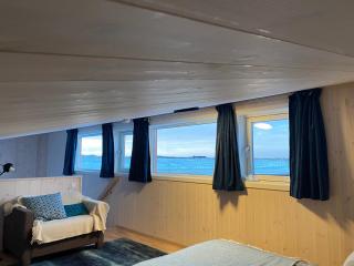 Borestranda cabin, beautiful beach surfing & walk - 4