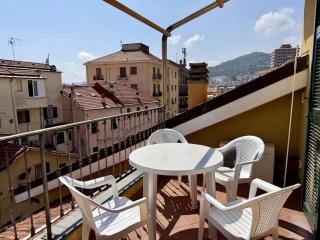 HOST4U IMperia MaAdel s Nest in the City Center - 5