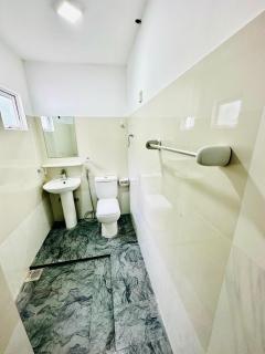 Island Breeze Villa - Deluxe Room - 4