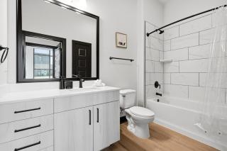 12 mins to World Cup 2BD Luxury Corner Suite - 2