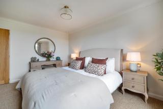 Newly Renovated Home, Salcombe Sea Views - 5