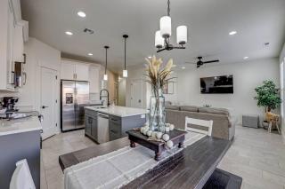 Private Hot Tub, Fire Pit, BBQ, Heated Pool - Near Zion - 1