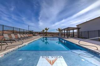 Private Hot Tub, Fire Pit, BBQ, Heated Pool - Near Zion - 3