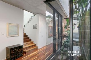 Luxe Coastal Oasis in Cottesloe | Walk to Beach - 9
