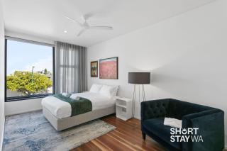 Luxe Coastal Oasis in Cottesloe | Walk to Beach - 7