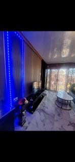 Zee's apartment - 9