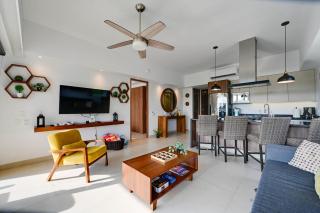 2-Unit Combo w/ Resort Perks < 1 Mi to Beach! - 4