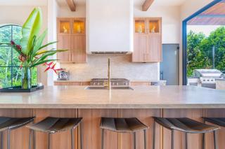 Sunset View Estate with Infinity Pool, Hot Tub, Media Room and Gym - 1