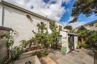 5 Bed House - Sleeps 15 - Pets - Garden - Parking - 2