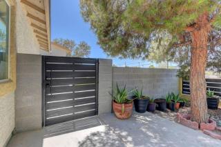 Cactus Casita-Yard-Grill - 7