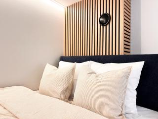 Spacious Romantic Riverside Loft with Two Levels - 3