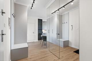 Zamojska Skyline View Prestige Apartment by BookingHost - 6