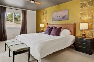 4BR Midtown Oasis Pool Hot Tub Putting Green - Tulsa - 2