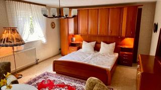 Vintage Ferienhaus mit Außensauna direkt am Wald inklusive riesigem Garten für bis zu 7 Personen AUF DEM HEIDCHEN - 5