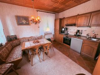 Vintage Ferienhaus mit Außensauna direkt am Wald inklusive riesigem Garten für bis zu 7 Personen AUF DEM HEIDCHEN - 6