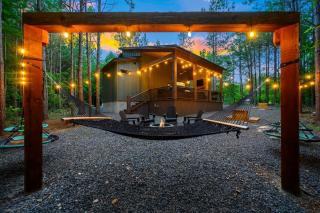 Secluded, Hot Tub, Games, Luxury, Fire pit, Pets - Broken Bow - 0